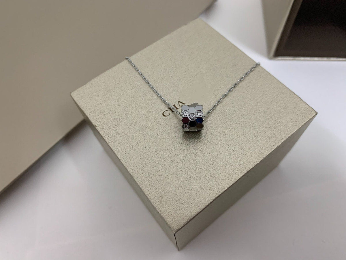 [LumiVibe]BEE LOVE DIAMOND NECKLACE