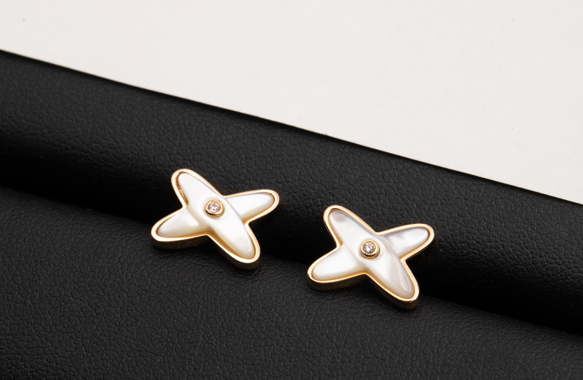 [LumiVibe]JEUX DE WHITE MOP ROSE GOLD DIAMOND EARRINGS