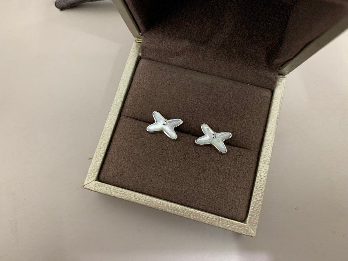 [LumiVibe]JEUX DE WHITE MOP SILVER DIAMOND EARRINGS