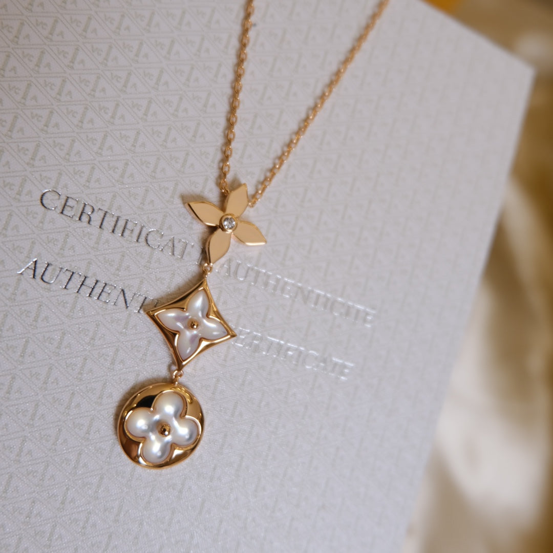 [LumiVibe]COLOR BLOSSOM LARIAT NECKLACE PINK GOLD WHITE MOTHER PEARL AND DIAMOND