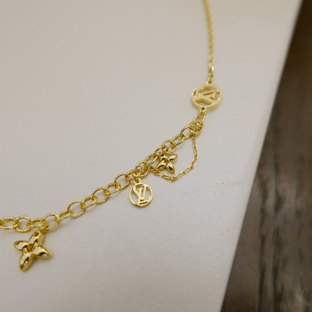 [LumiVibe]BLOOMING SUPPLE NECKLACE BRASS