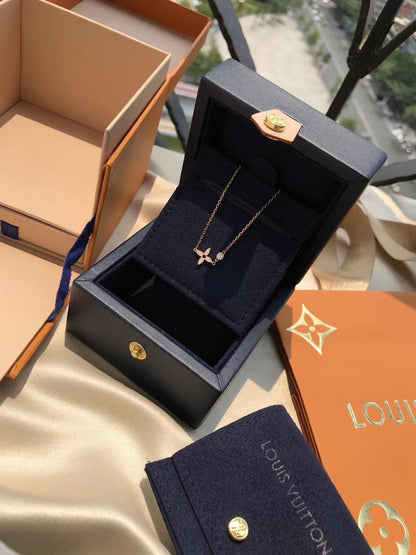 [LumiVibe]BLOSSOM PENDANT PINK GOLD AND DIAMOND