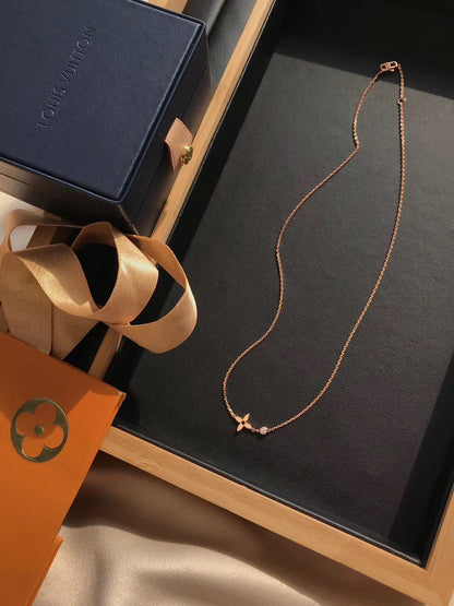 [LumiVibe]BLOSSOM PENDANT PINK GOLD AND DIAMOND
