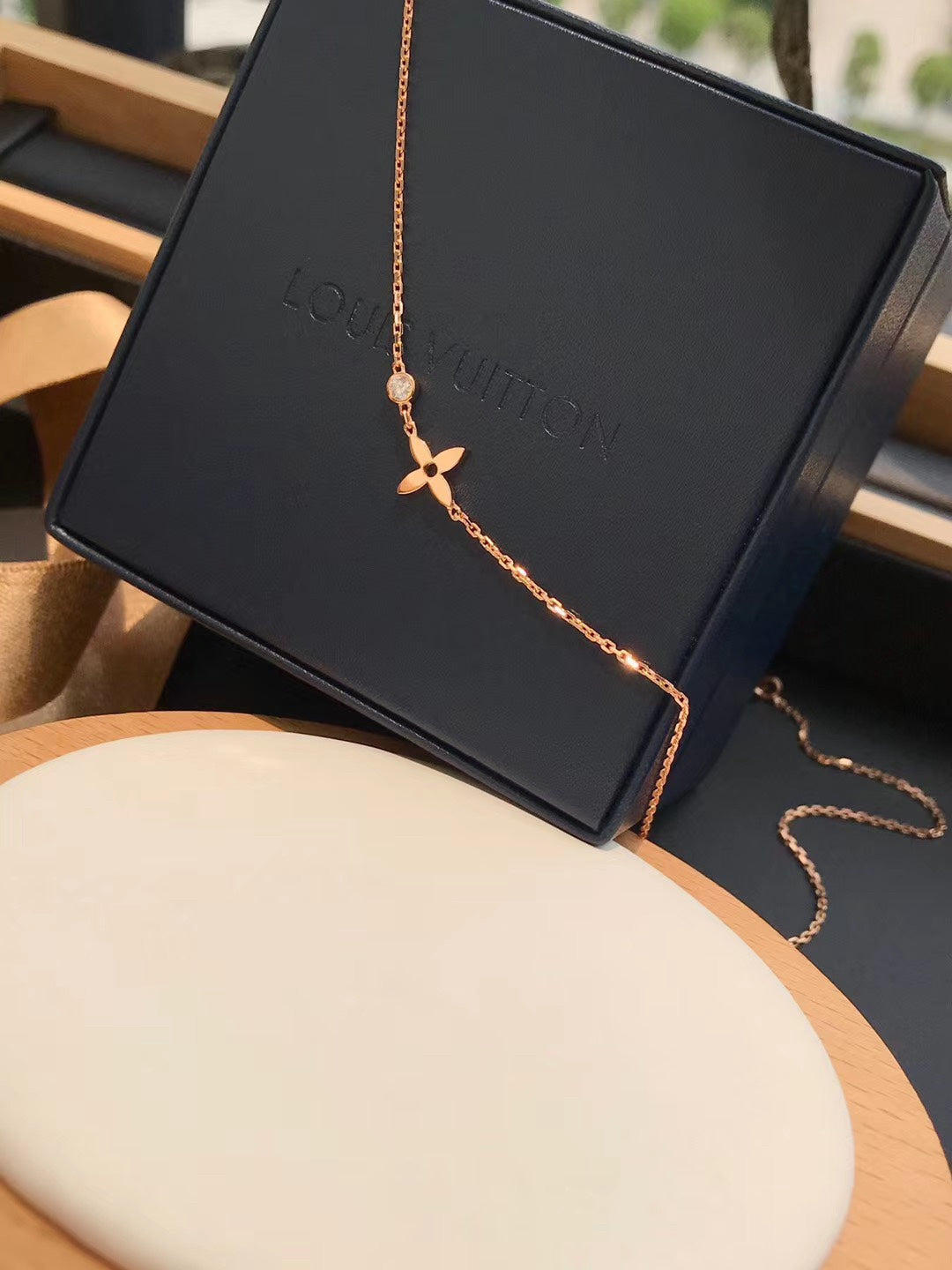 [LumiVibe]BLOSSOM PENDANT PINK GOLD AND DIAMOND