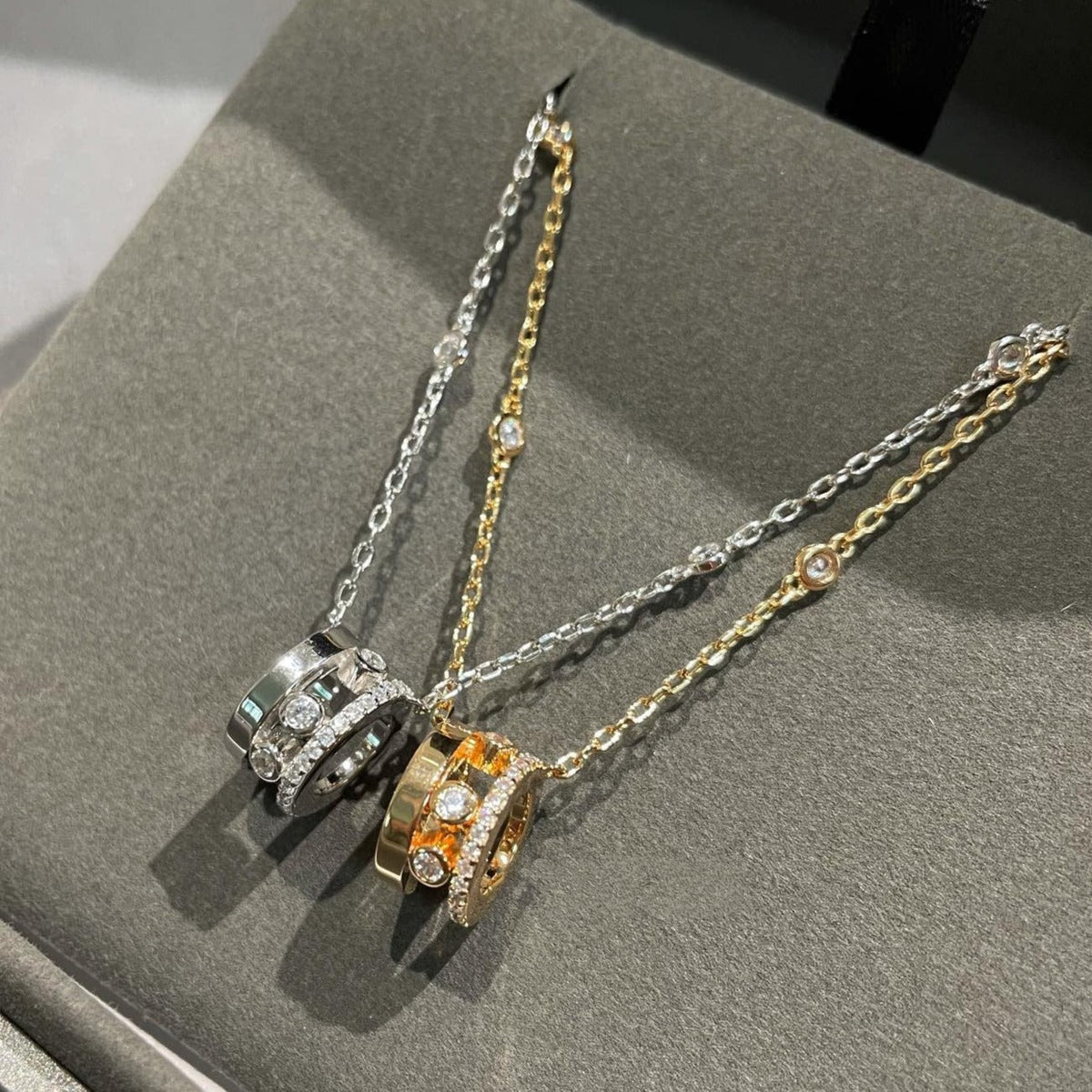 [LumiVibe]CHAIN MOVE ROMANE PEDAND NECKLACE