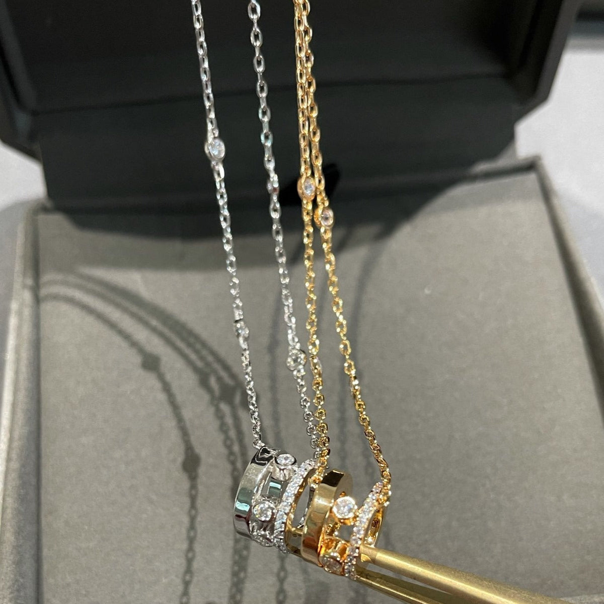 [LumiVibe]CHAIN MOVE ROMANE PEDAND NECKLACE