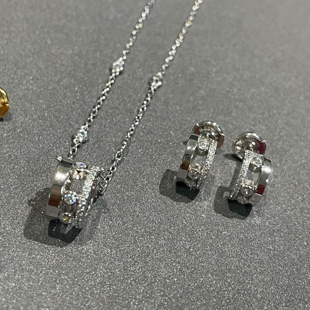 [LumiVibe]CHAIN MOVE ROMANE PEDAND NECKLACE