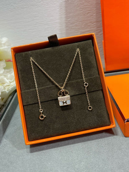 [LumiVibe]H CIRCE MOISSANITE PENDANT NECKLACE GOLD