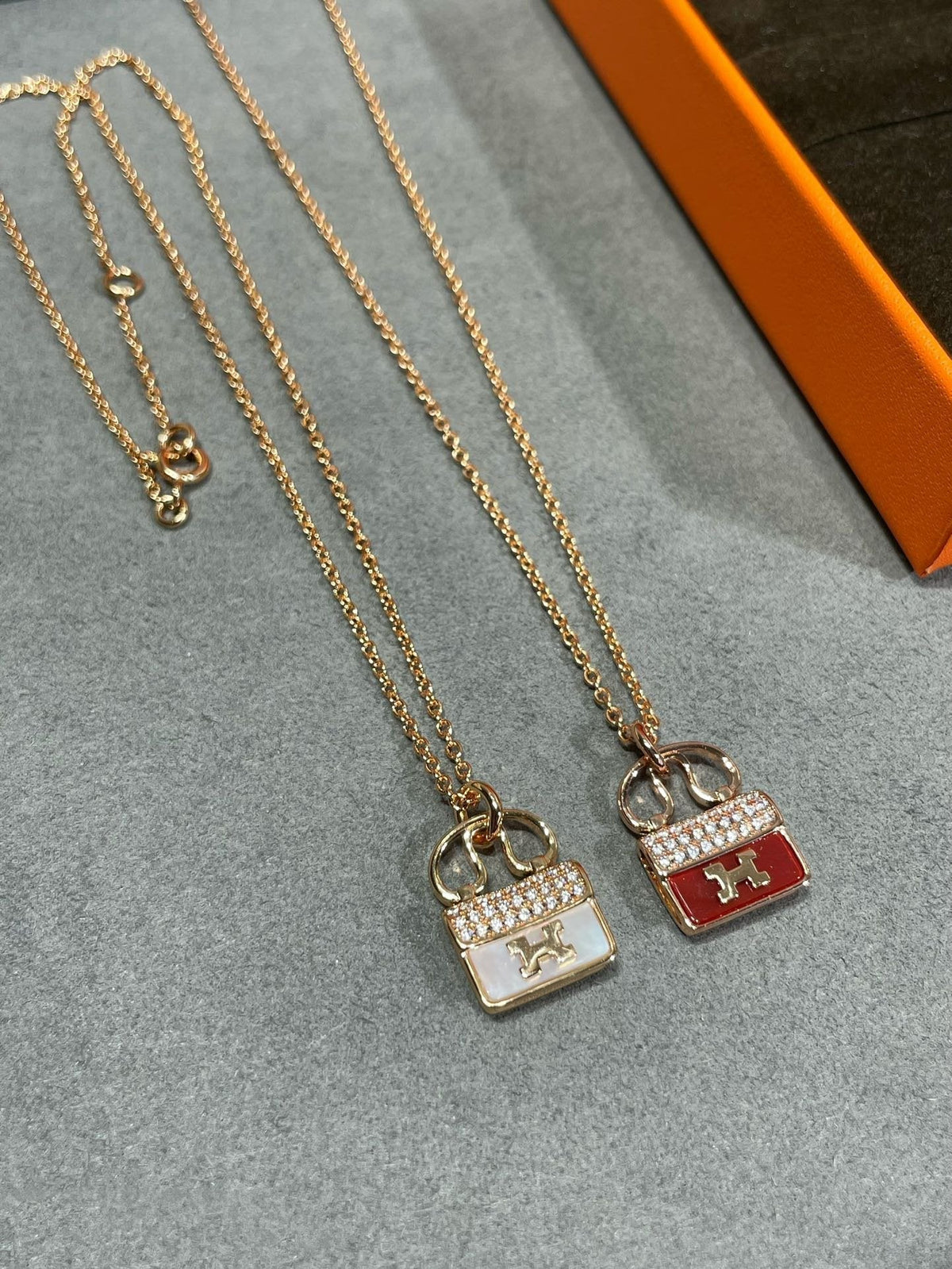 [LumiVibe]H CIRCE MOISSANITE PENDANT NECKLACE GOLD