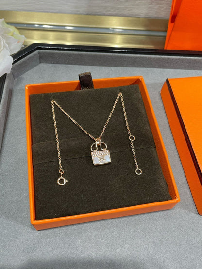 [LumiVibe]H CIRCE MOISSANITE PENDANT NECKLACE GOLD