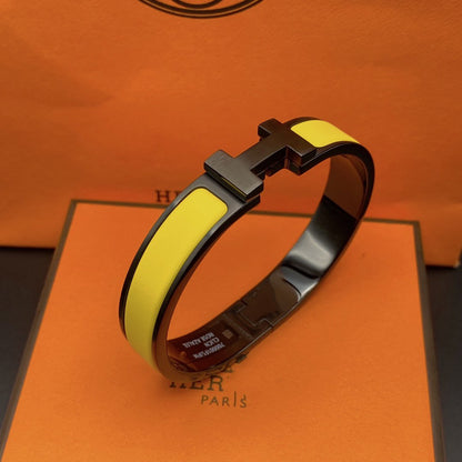 [LumiVibe]CLIC HM SO BLACK YELLOW BRACELET