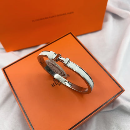[LumiVibe]CLASSIC HM CLIC WHITE 8MM ENAMEL BRACELET
