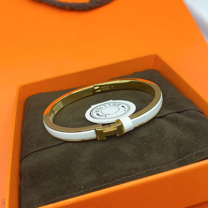 [LumiVibe]CLASSIC HM CLIC WHITE 8MM ENAMEL BRACELET