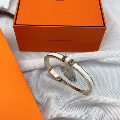 [LumiVibe]CLASSIC HM CLIC WHITE 8MM ENAMEL BRACELET