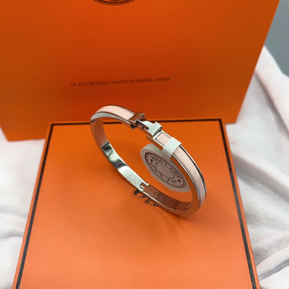 [LumiVibe]CLASSIC HM CLIC  PINK 8MM ENAMEL BRACELET