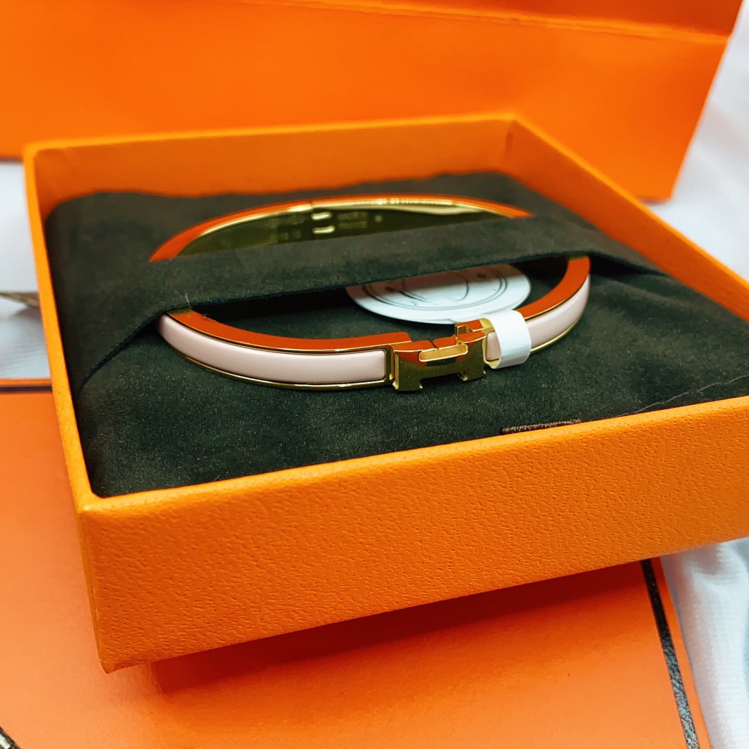 [LumiVibe]CLASSIC HM CLIC  PINK 8MM ENAMEL BRACELET