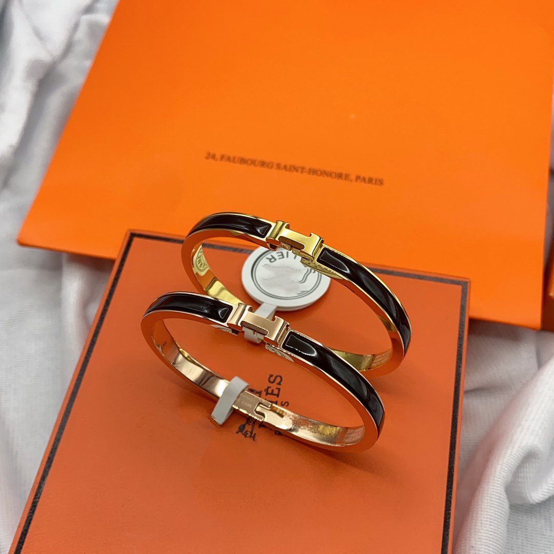 [LumiVibe]CLASSIC HM CLIC BLACK 8MM ENAMEL BRACELET