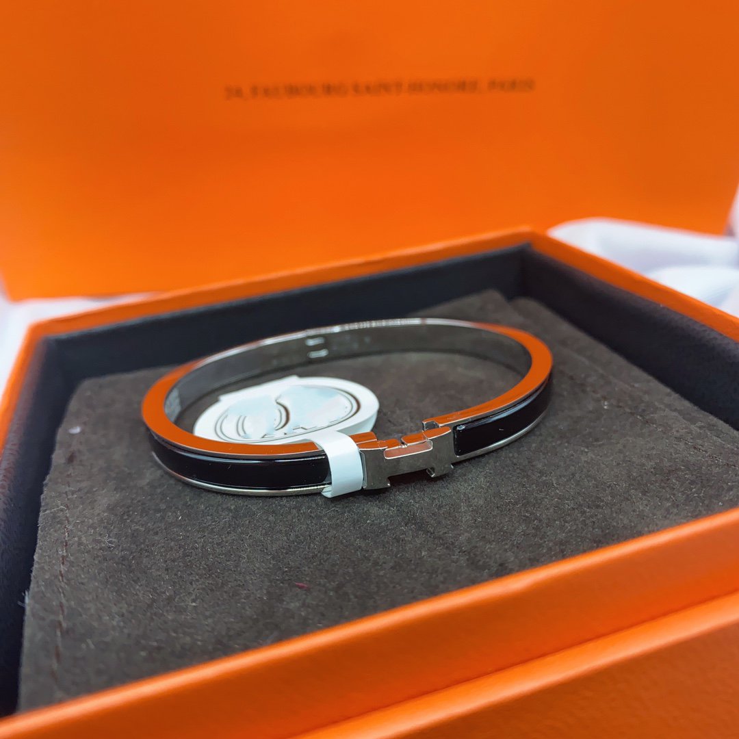 [LumiVibe]CLASSIC HM CLIC BLACK 8MM ENAMEL BRACELET