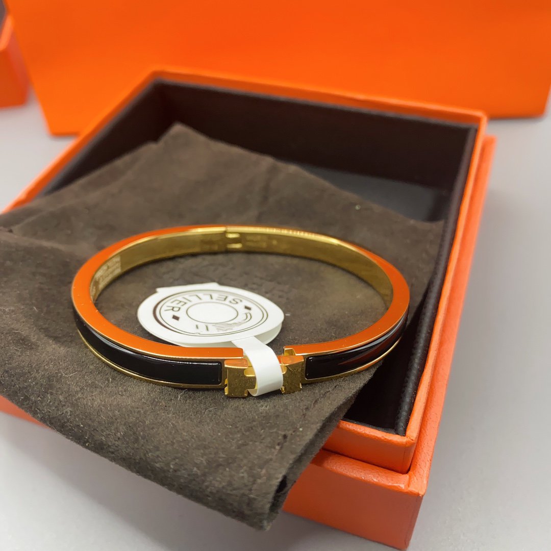[LumiVibe]CLASSIC HM CLIC BLACK 8MM ENAMEL BRACELET