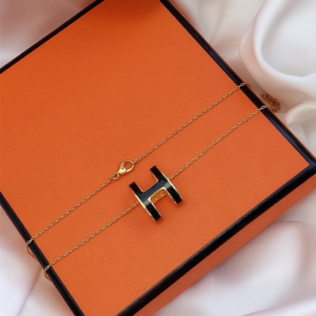 [LumiVibe]HM CLIC BLACK ENAMEL GOLD NECKLACE