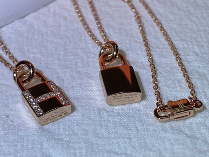 [LumiVibe]HM ADVANCED NICHE LOCK HEAD NECKLACE DIAMONDS