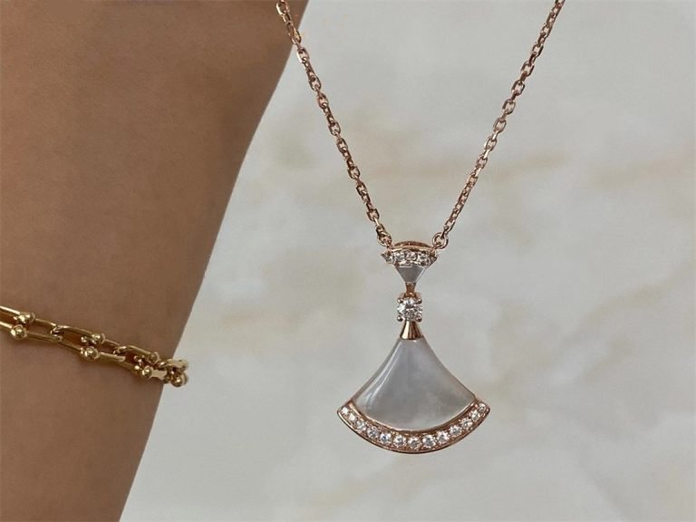 [LumiVibe]DREAM NECKLACE MOP PINK GOLD DIAMOND