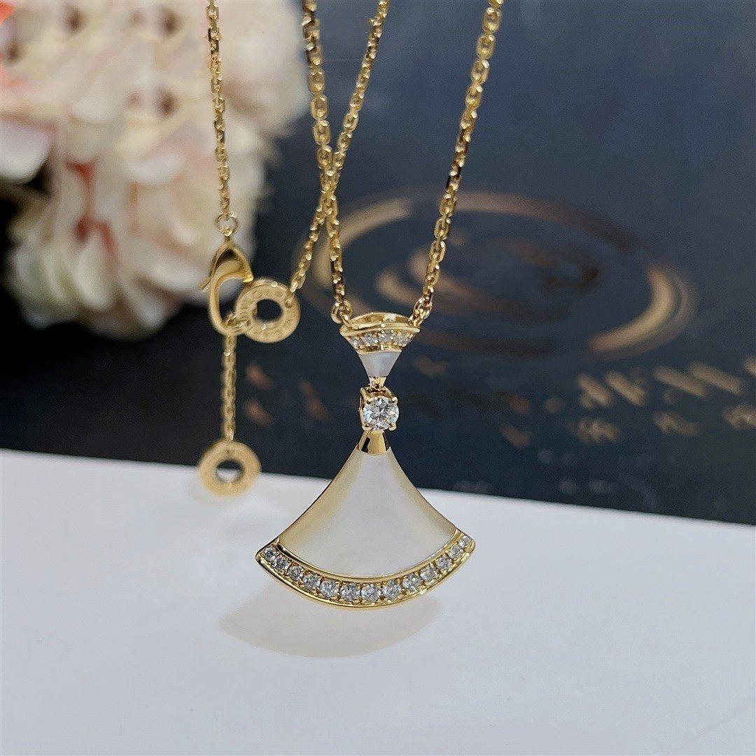 [LumiVibe]DREAM NECKLACE MOP GOLD DIAMOND