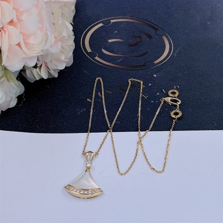 [LumiVibe]DREAM NECKLACE MOP GOLD DIAMOND