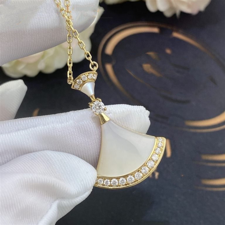 [LumiVibe]DREAM NECKLACE MOP GOLD DIAMOND