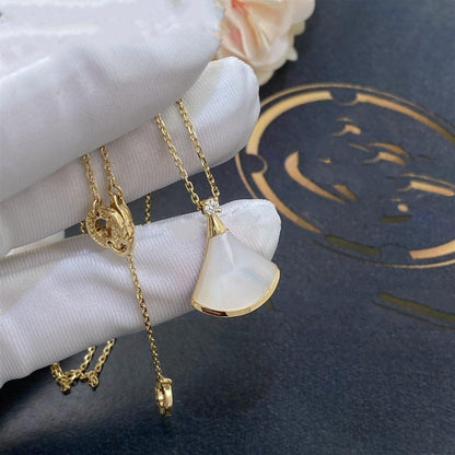 [LumiVibe]DREAM NECKLACE WHITE MOP GOLD 1 DIAMOND