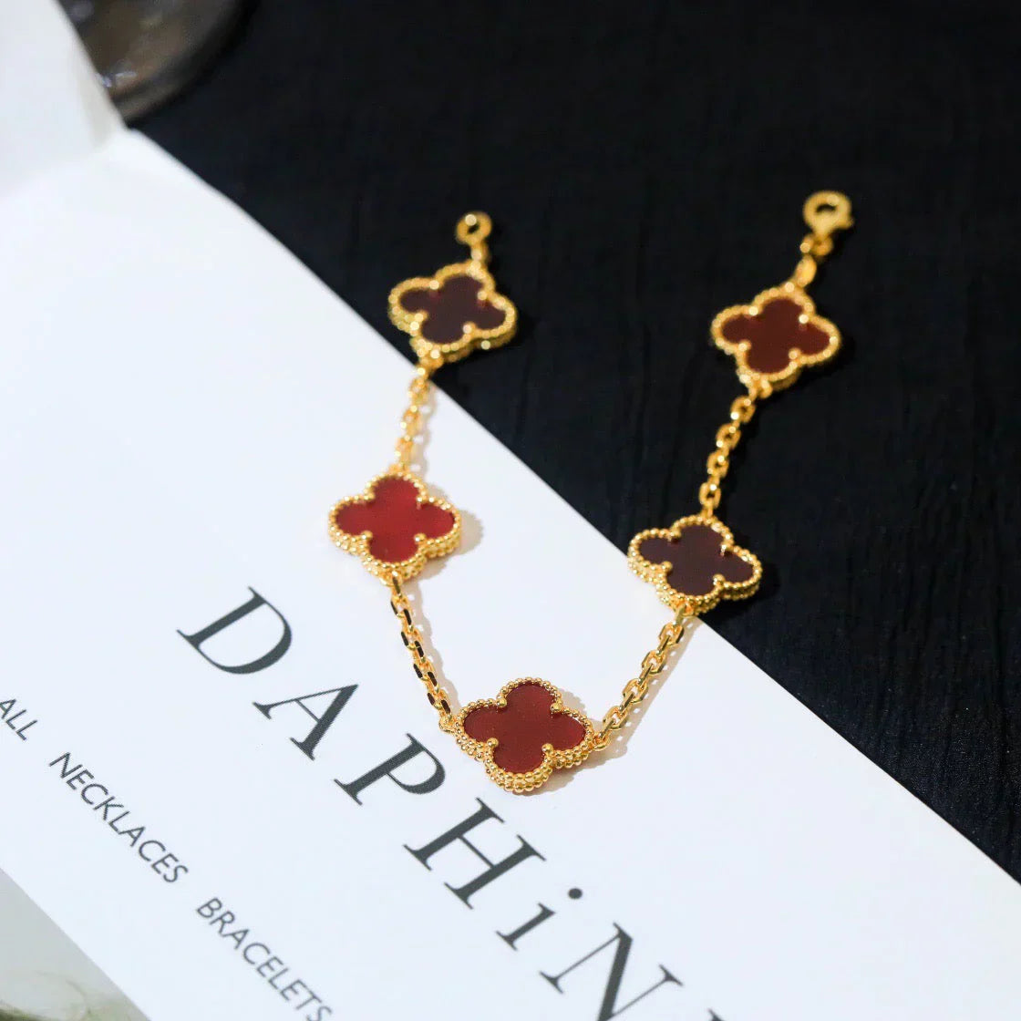 [LumiVibe] CLOVER 5 MOTIF RED CORNELIAN BRACELET COLLECTION