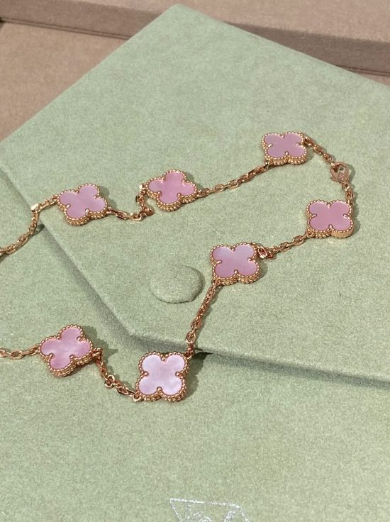 [LumiVibe Jewellery] Pink Necklace with Ten Clover Designs