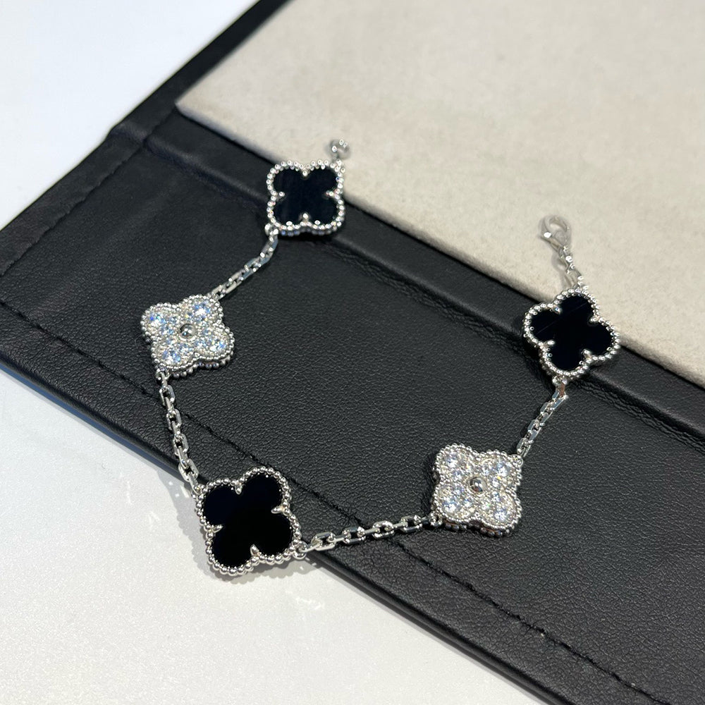 [LumiVibe] CLOVER 5 MOTIF ONYXS BRACELET COLLECTION