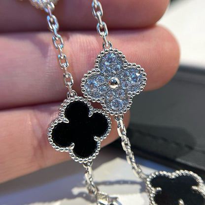 [LumiVibe] CLOVER 5 MOTIF ONYXS BRACELET COLLECTION