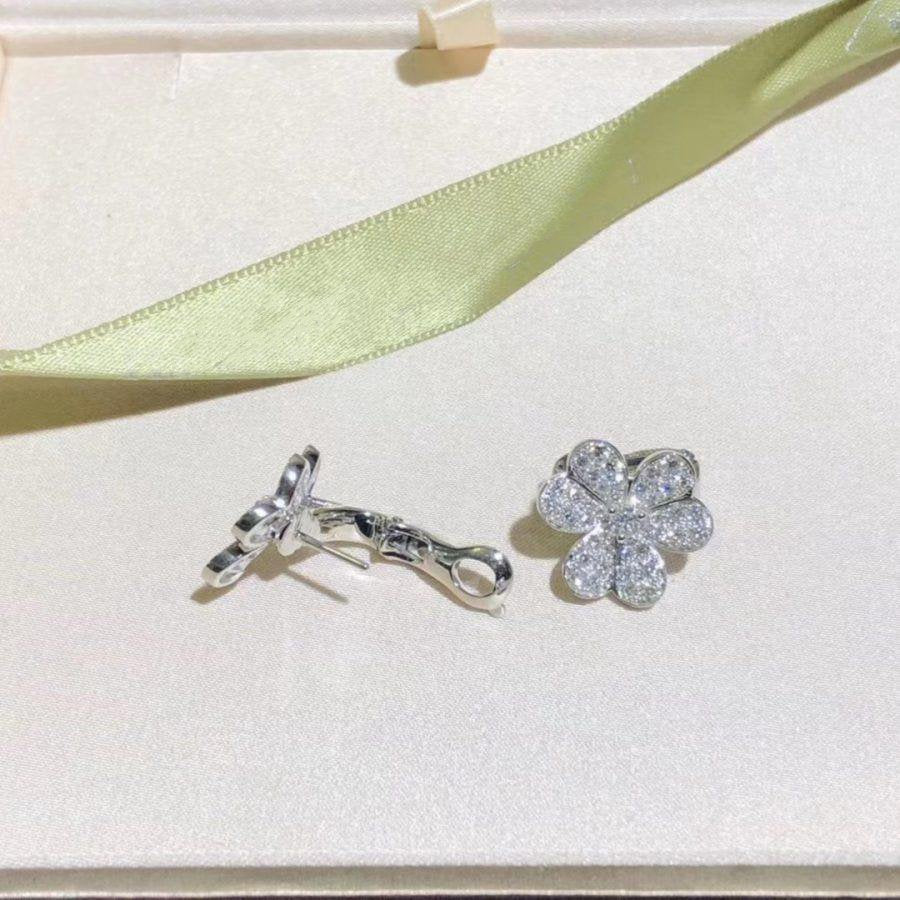 [LumiVibe]FRIVOLE SILVER FLOWER DIAMOND EARRINGS