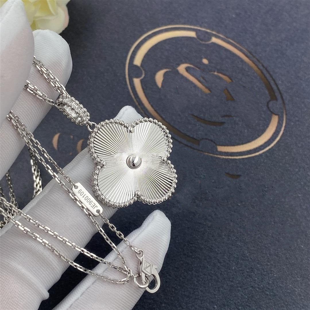 [LumiVibe]CLOVER 25MM SILVER BIG CLOVER NECKLACE