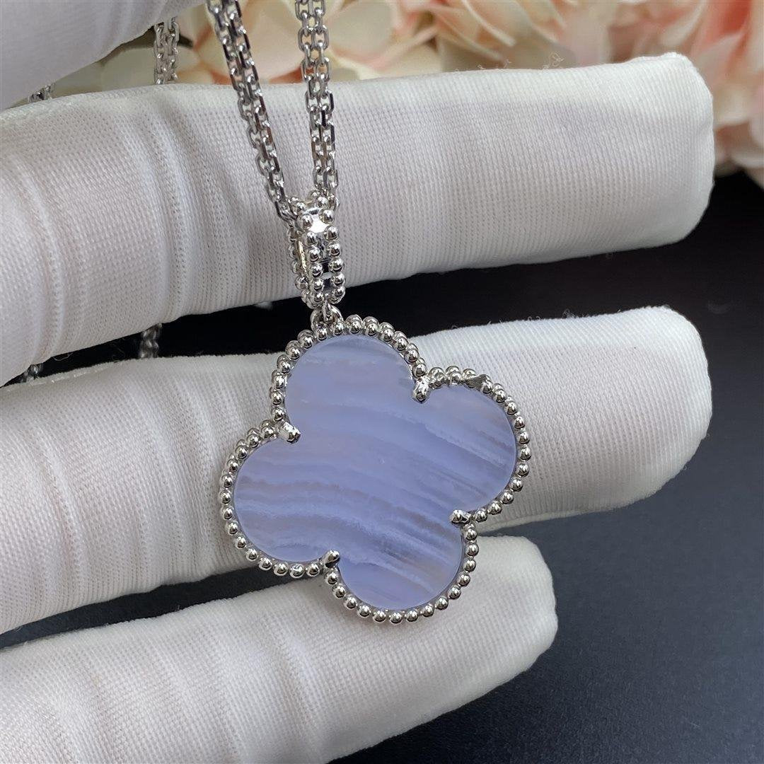 [LumiVibe]CLOVER SILVER CHALCEDONY BIG CLOVER NECKLACE