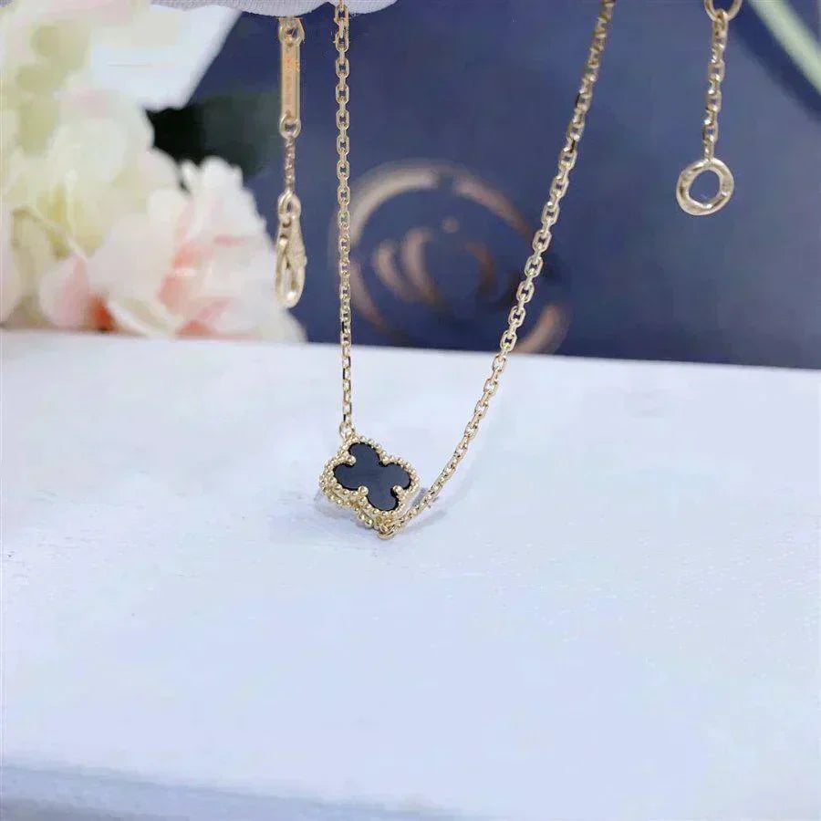 [LumiVibe]CLOVER ONYX SINGLE FLOWER BRACELET