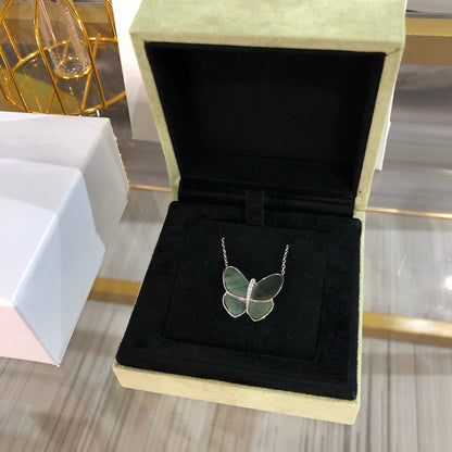 [LumiVibe]LARGE BUTTERFLY SILVER PENDANT DIAMOND NECKLACE