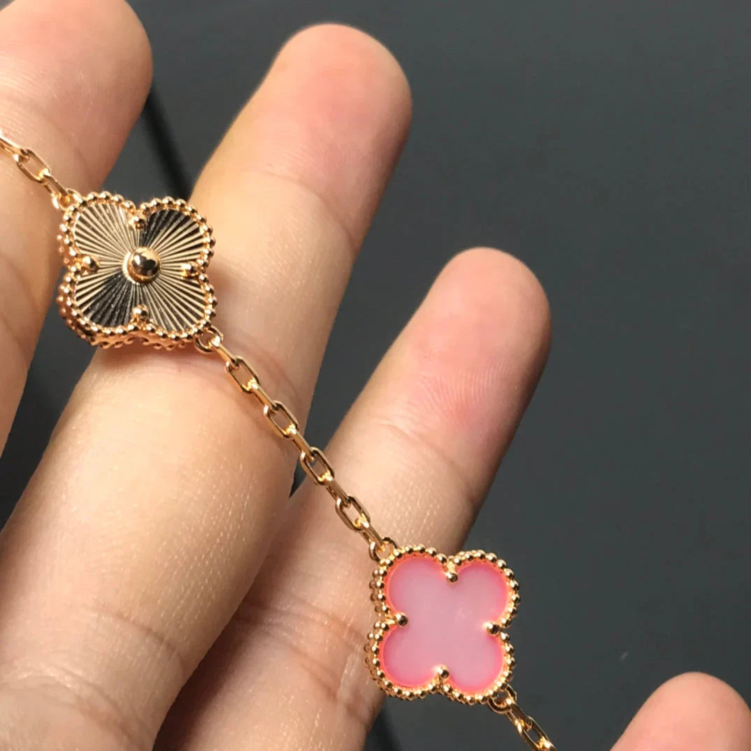 [LumiVibe] CLOVER 5 MOTIFS  PINK MOP BRACELET COLLECTION