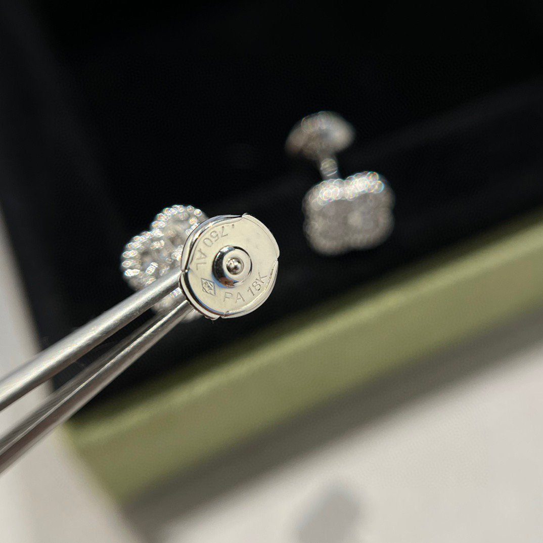 [LumiVibe]CLOVER MINI DIAMOND STUD EARRINGS