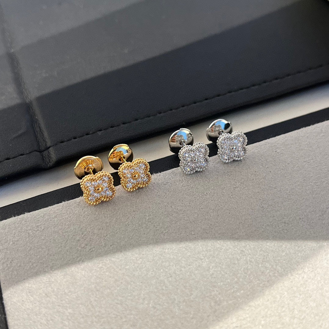 [LumiVibe]CLOVER MINI DIAMOND STUD EARRINGS