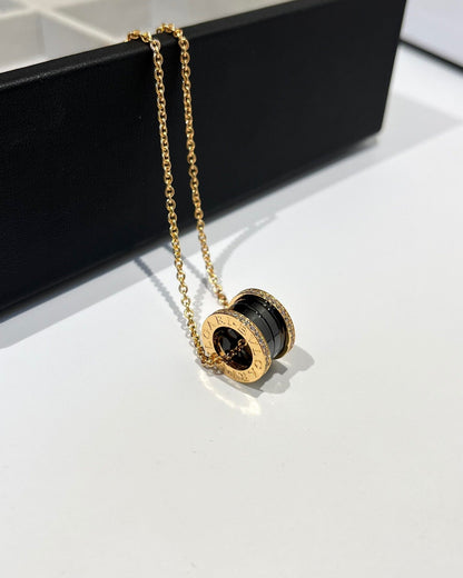 [LumiVibe]ZERO 1 BLACK CERAMIC DIAMOND PINK GOLD NECKLACE